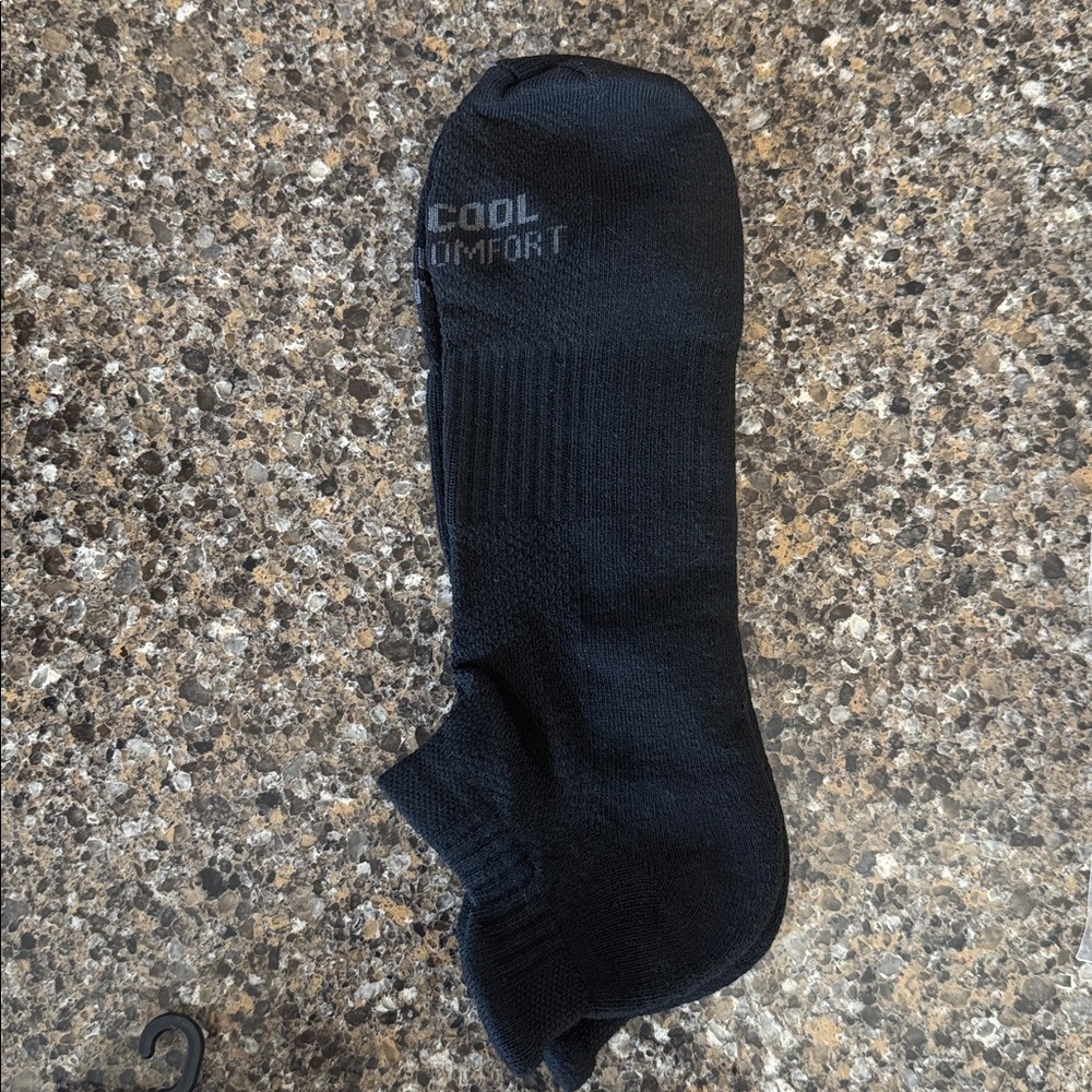 1 pair of NEW Black 32° Cool Inner Comfort socks - size L - Picture 2 of 4
